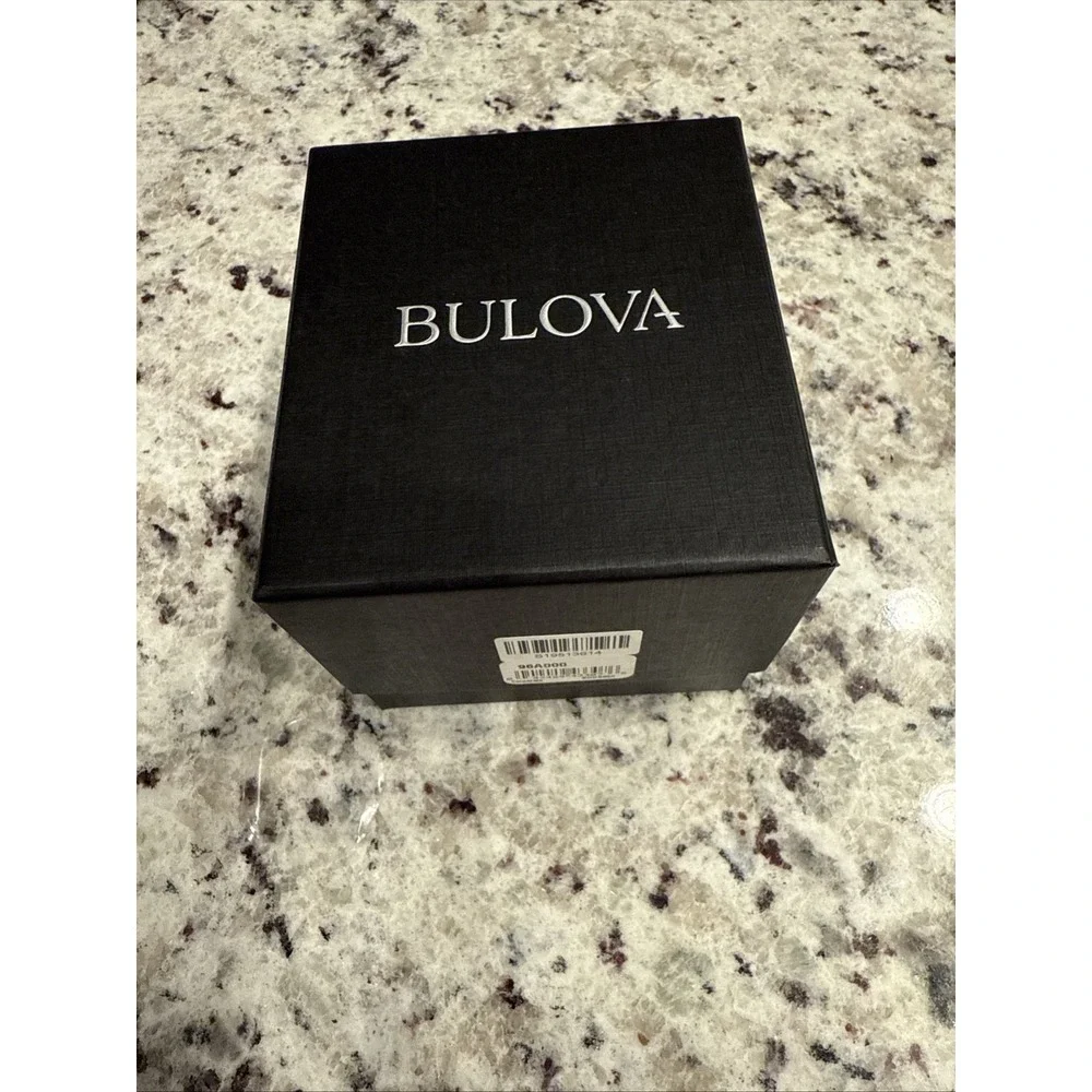 New Bulova Men's Quartz Arabic Numerals Silver-Tone Dial Band Watch 96A000